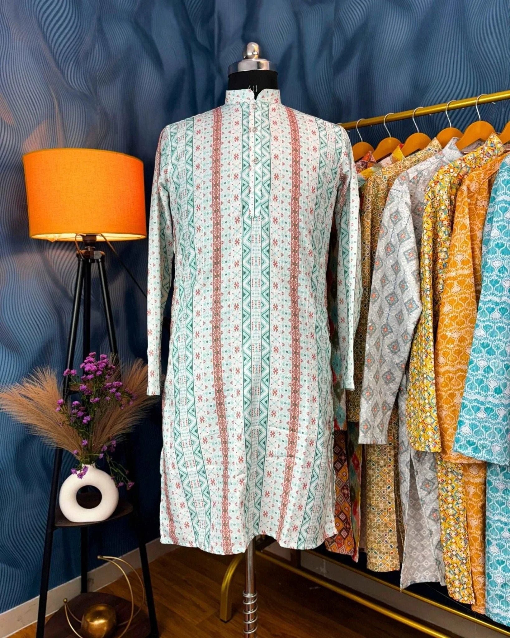 Bold Lines Printed Kurta - Jaipuri Crown