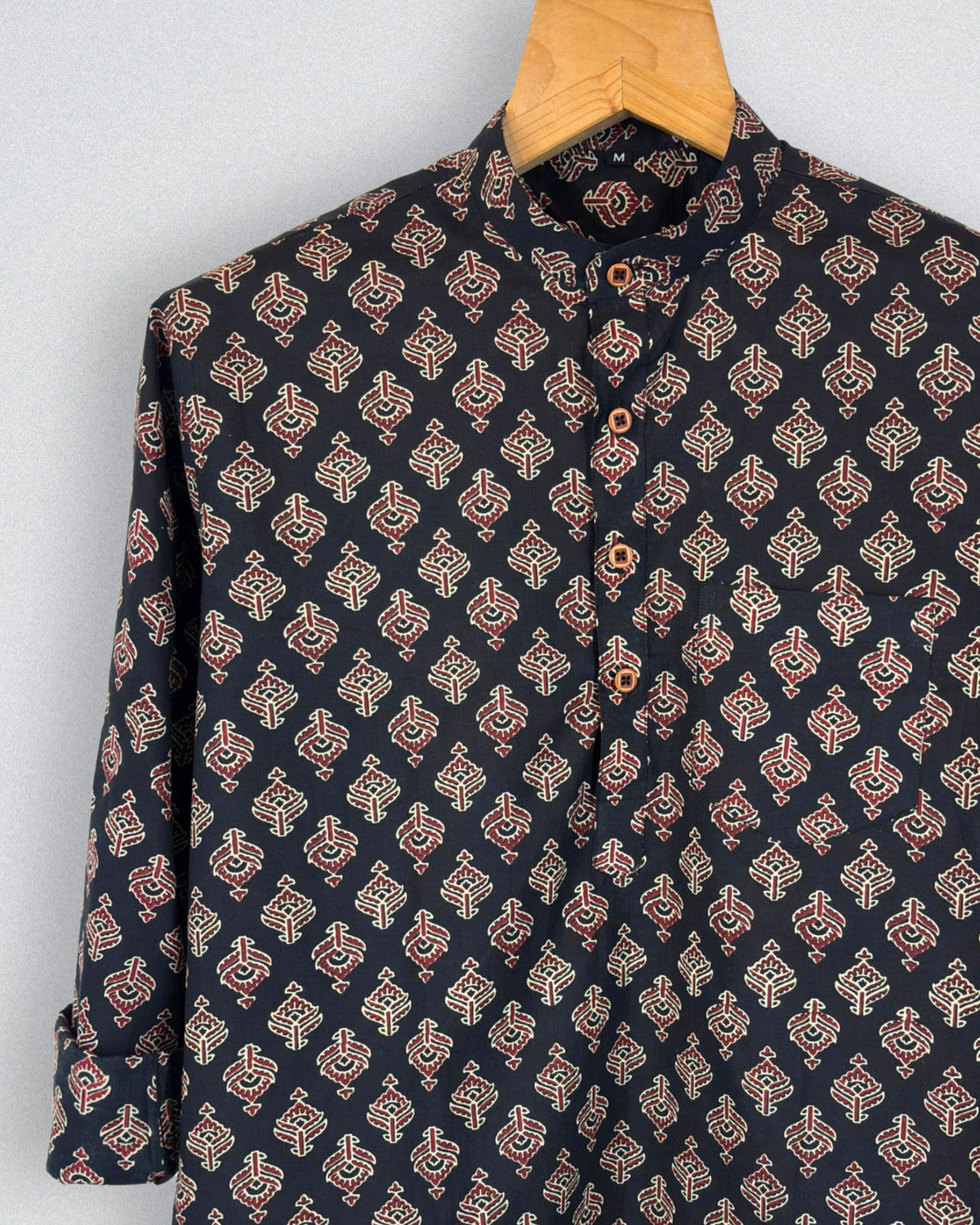 Floral Harmony – Printed Cotton Short Kurta in Navy & Red