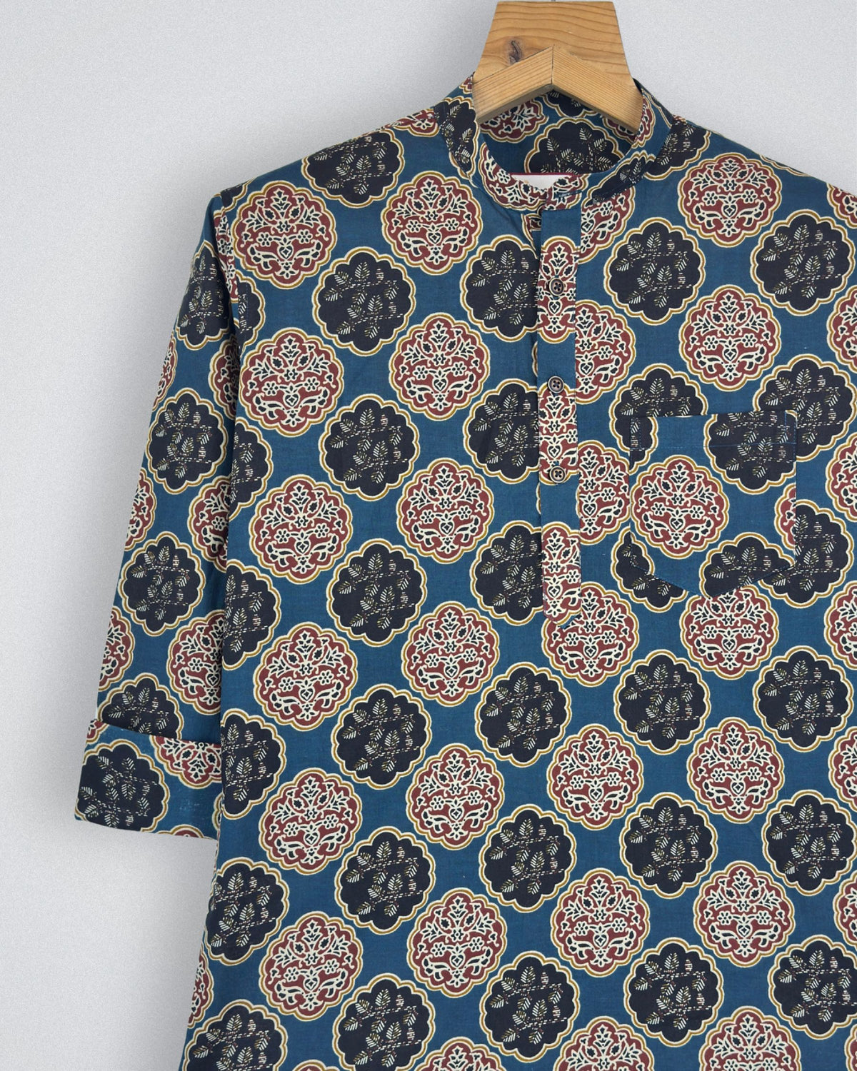 Vibrant Blooms – Printed Cotton Short Kurta