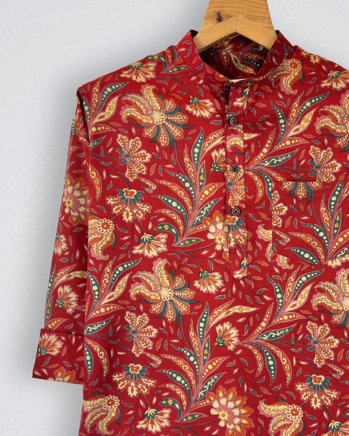 Floral Fantasy – Printed Cotton Short Kurta in Red & Green