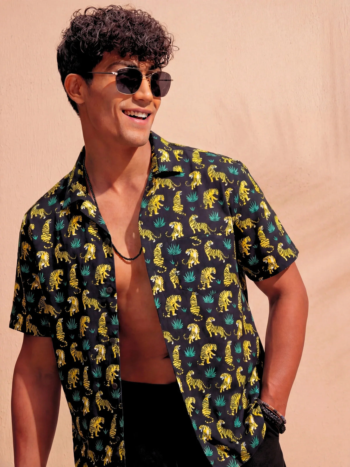 Tiger Tales – Printed Cotton Half Sleeve in Black & Yellow