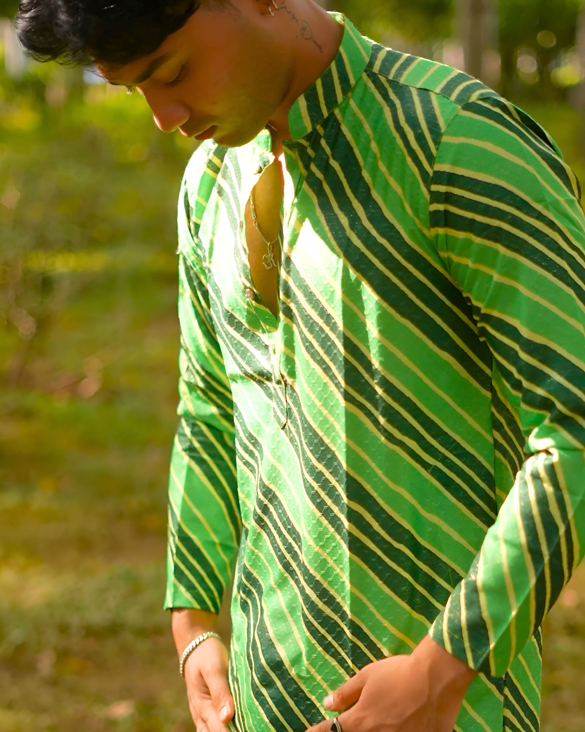 Leheriya Men's Long Kurta with Zari Work