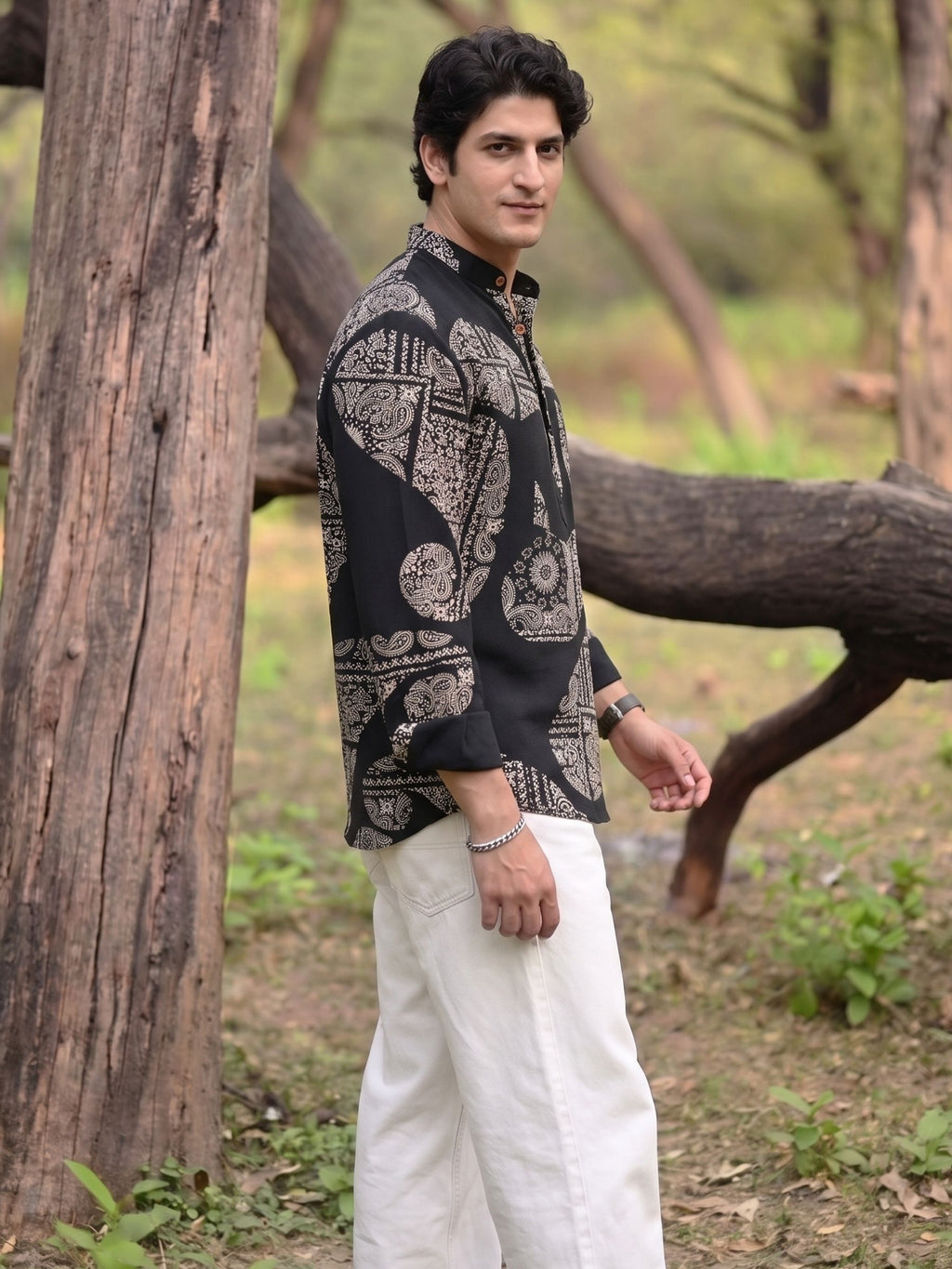 Elegant Paisley – Printed Cotton Short Kurta