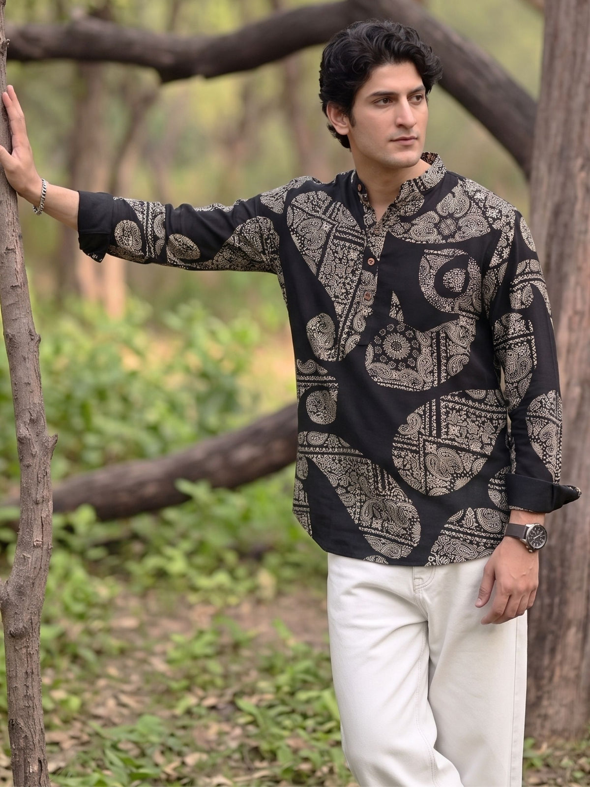 Elegant Paisley – Printed Cotton Short Kurta