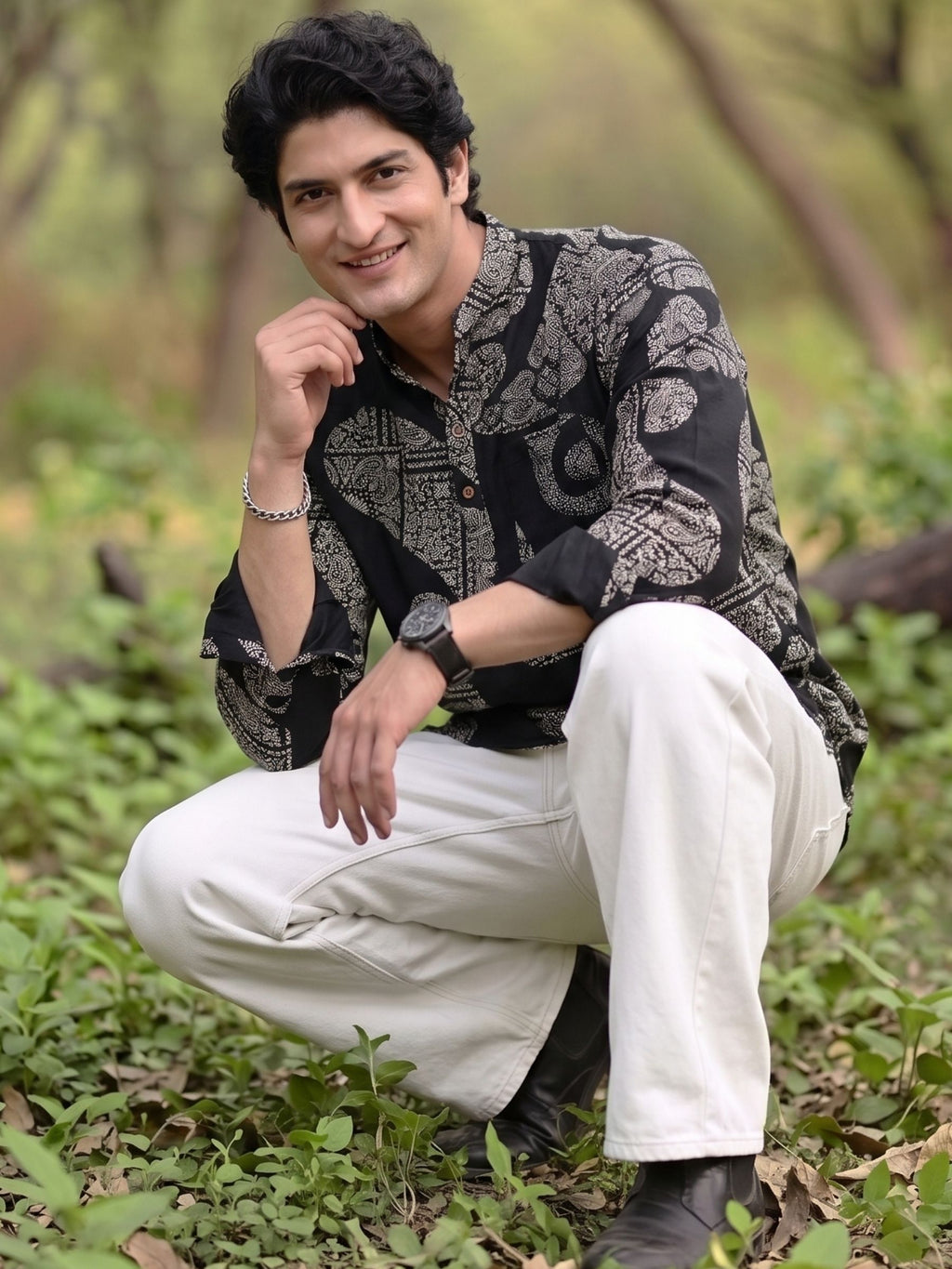 Elegant Paisley – Printed Cotton Short Kurta