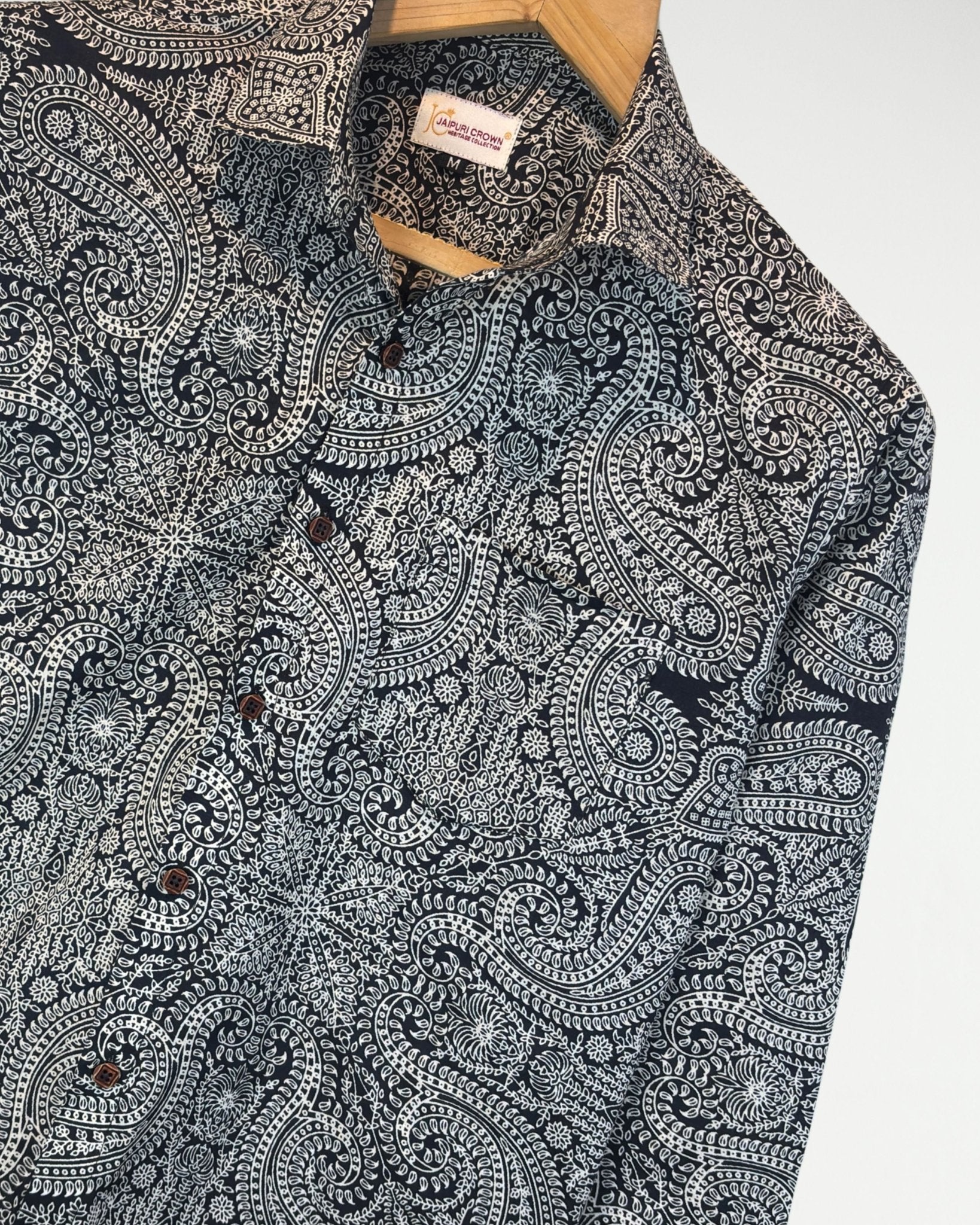 Noir Paisley - Jaipuri Crown