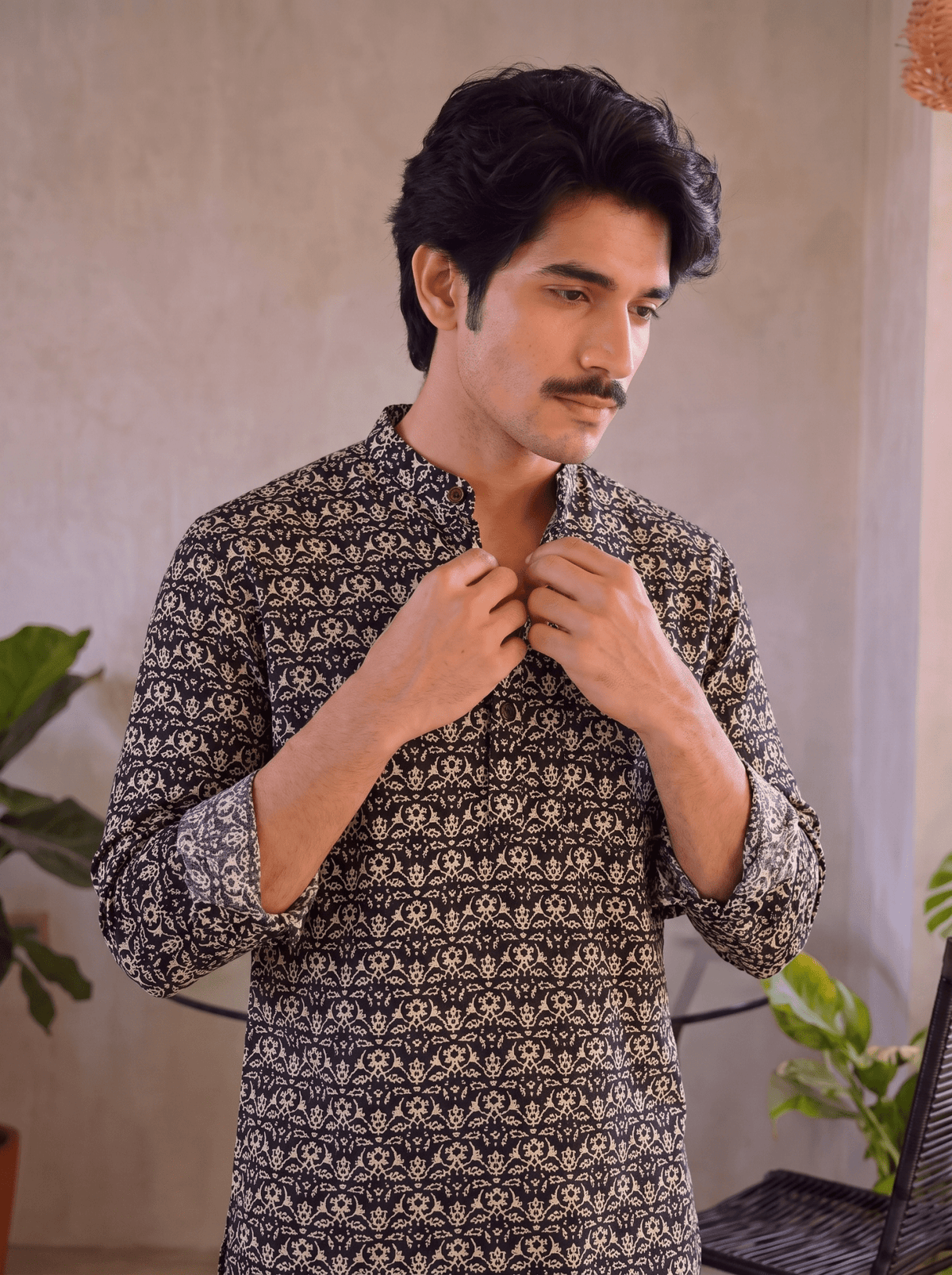 Rajasthani Charm – Men's Printed Cotton Short Kurta - Jaipuri Crown