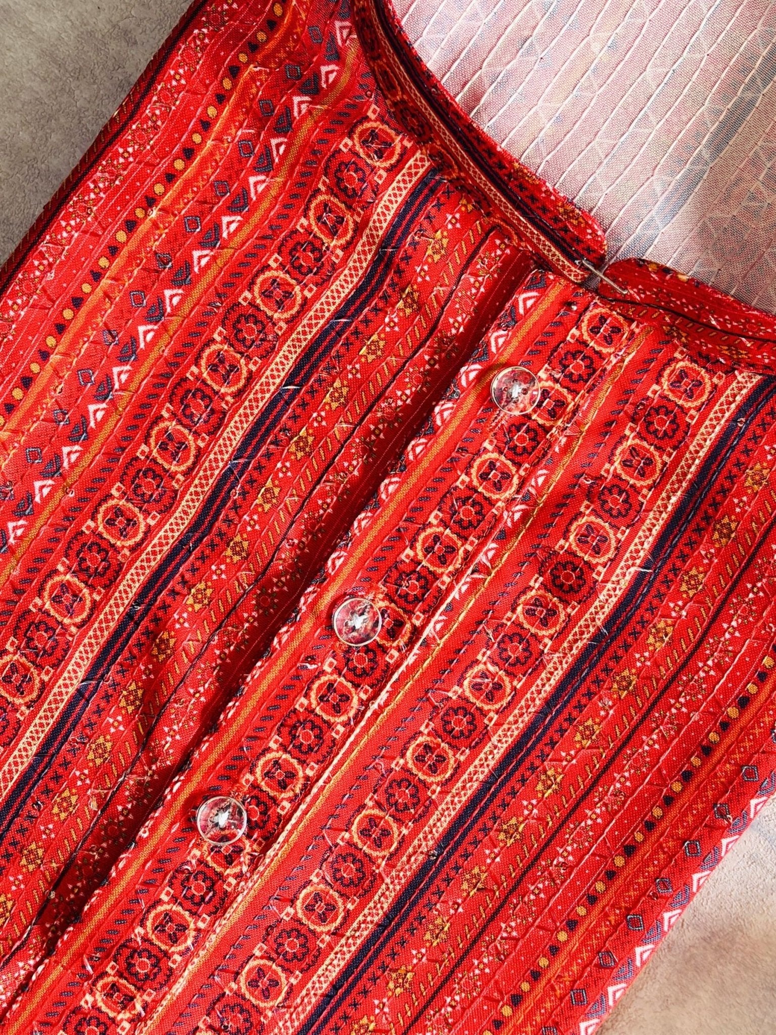 Red Nazakat - Jaipuri Crown
