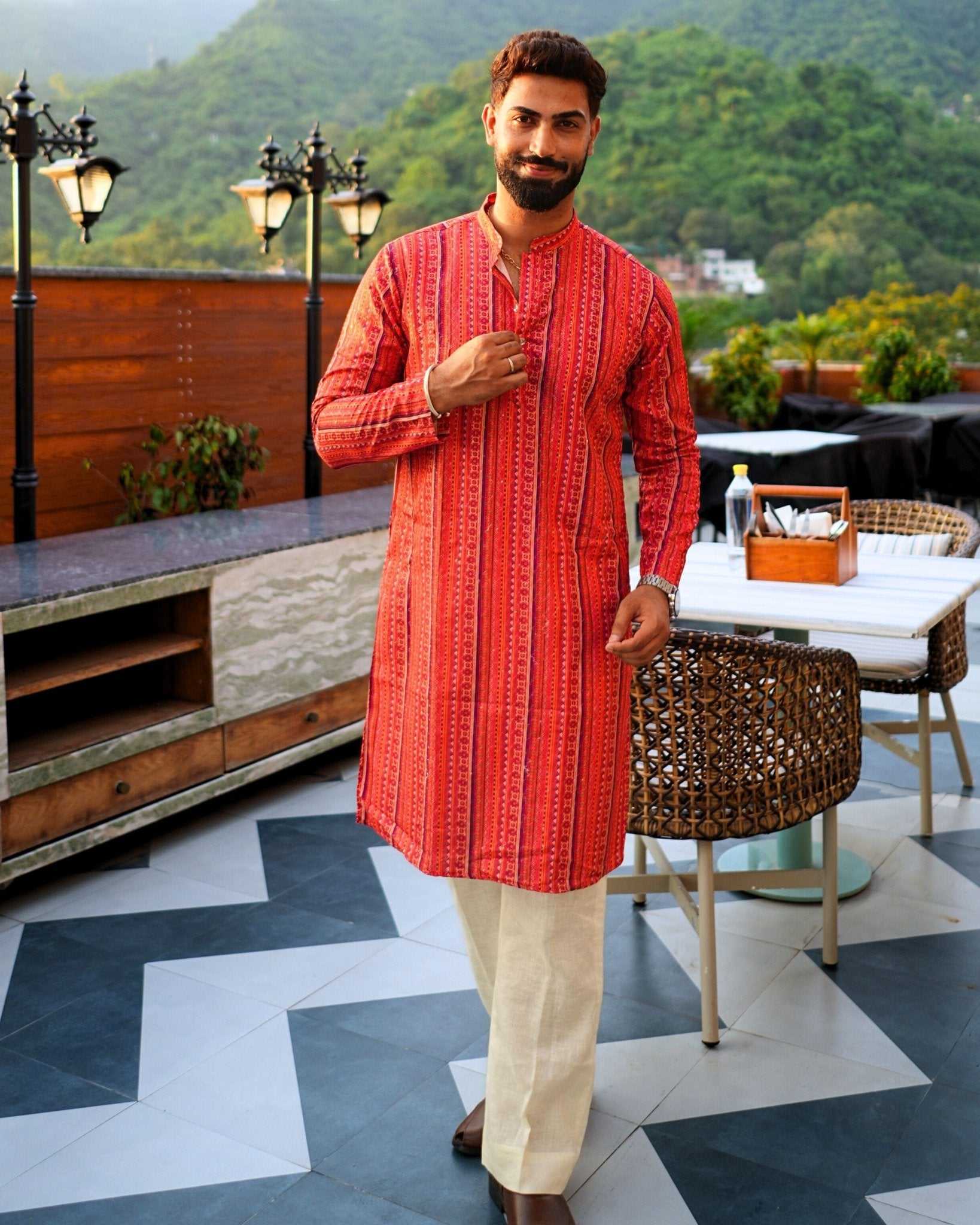 Red Nazakat - Jaipuri Crown