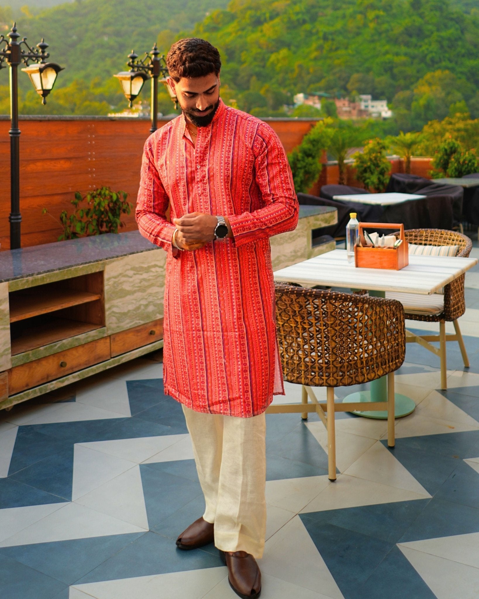 Red Nazakat - Jaipuri Crown