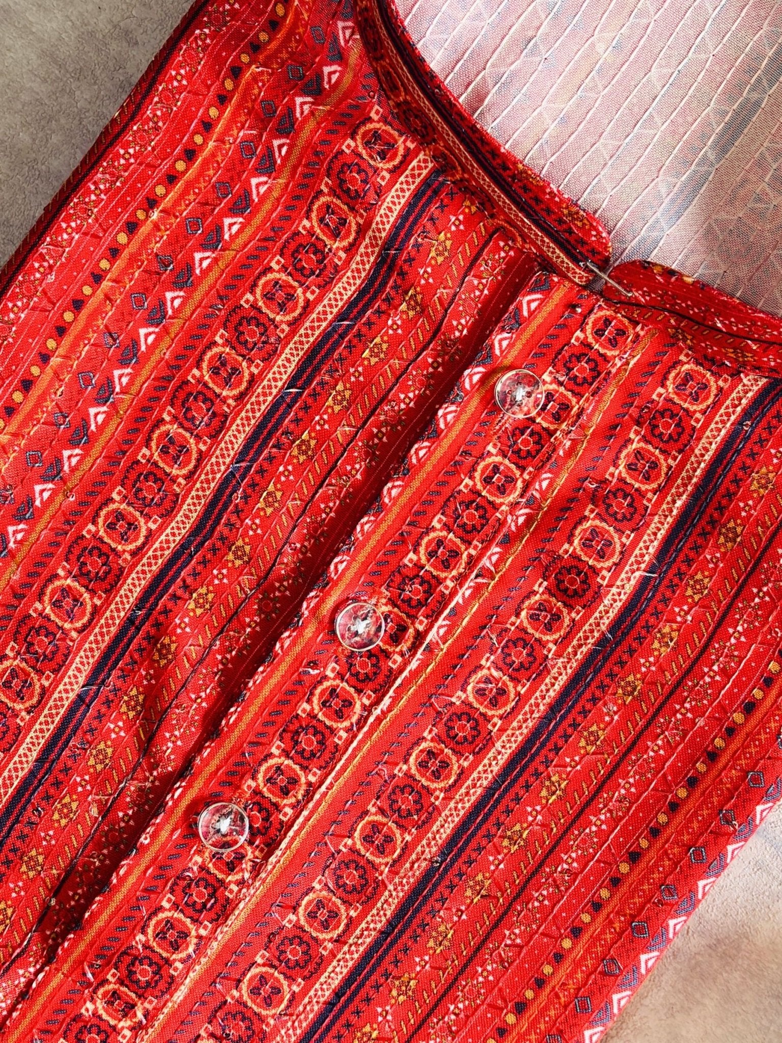 Red Nazakat - Jaipuri Crown