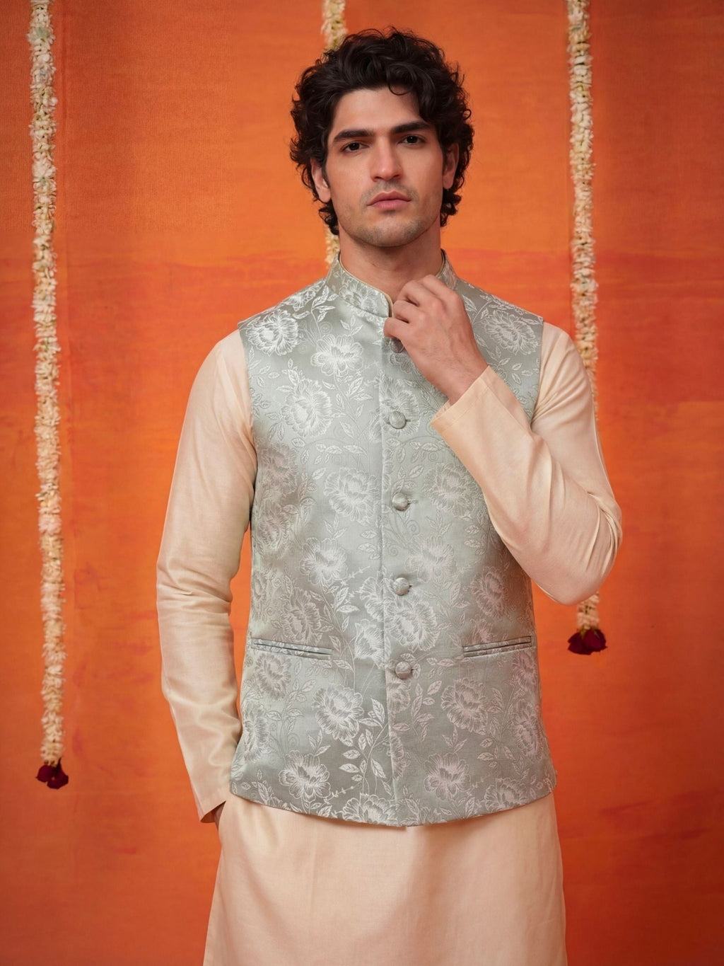 "सौम्य" (Saumya) Silver Floral Brocade Jacquard Modi Jacket - Jaipuri Crown