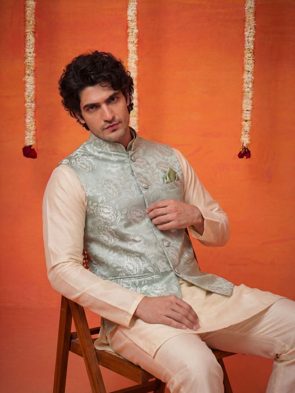 "सौम्य" (Saumya) Silver Floral Brocade Jacquard Modi Jacket - Jaipuri Crown